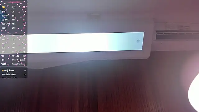 elodie_walker webcam