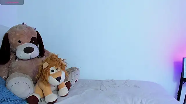 Blue_Petite webcam