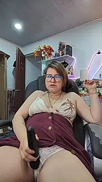 HunnyyLove webcam