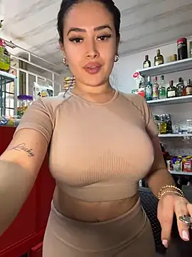 flirt chat room Sara Fun