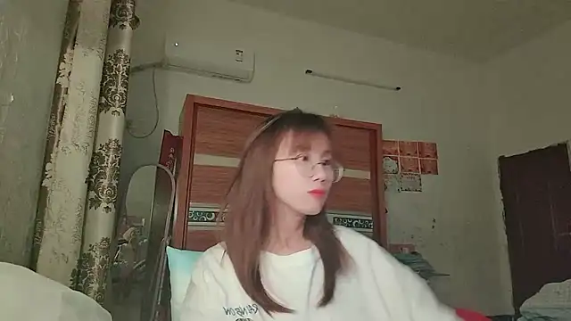 Lili_666 webcam