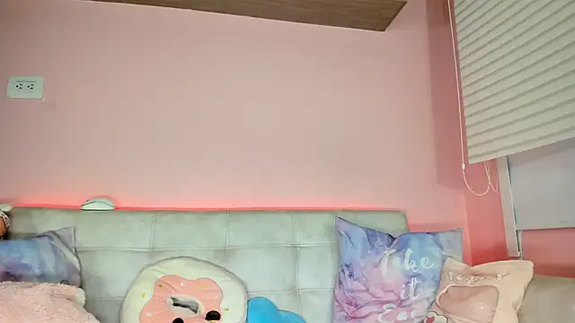 tinysara webcam