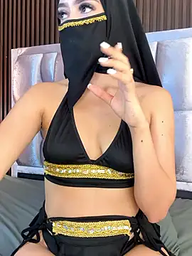 Zahra_milks webcam
