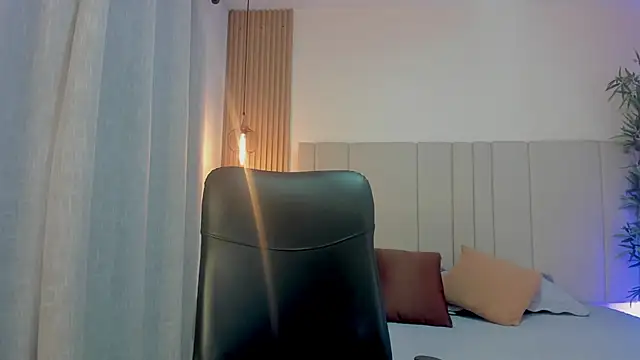 Victoria_Rosee webcam