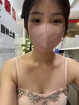 gougou13 live sex cam