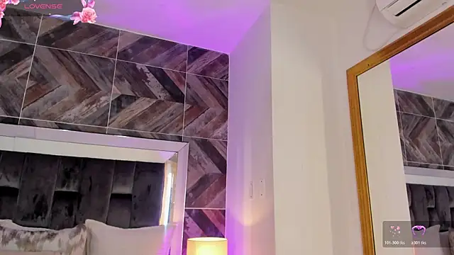 NaylaGrey webcam