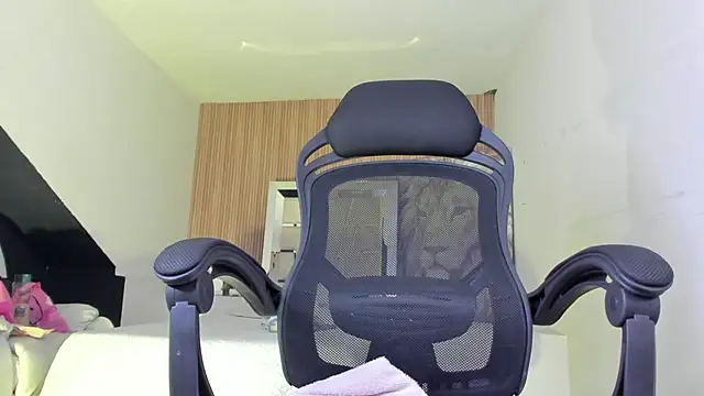 CarolineFyre webcam