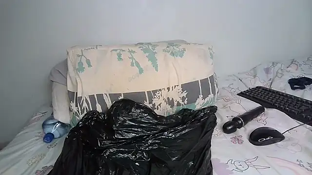 COCO__JUICY webcam