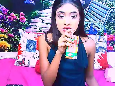 IndianPretty14u2Luv webcam