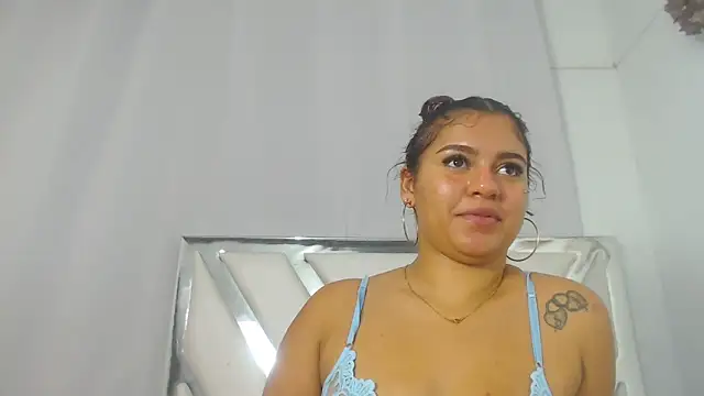 AlannaHarper webcam