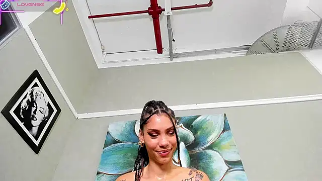 TattoedLexi_ webcam