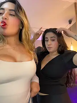Antonella_Julieta webcam