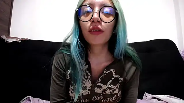 Modella: MARIANADIRTY