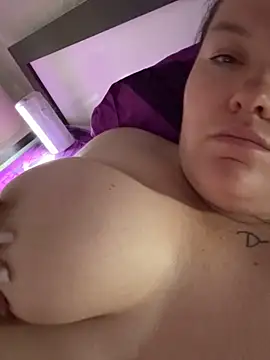 SunnyLeila2101 webcam
