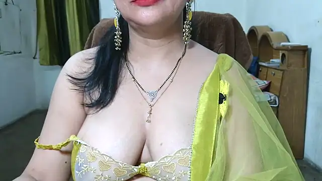 Cute_Mahi22 webcam