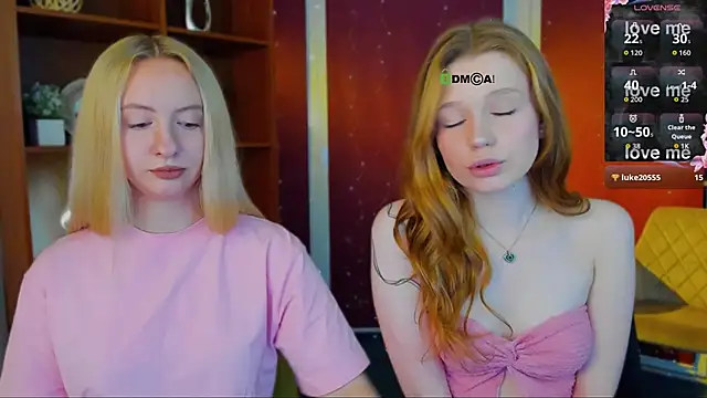 mila_glow1 webcam