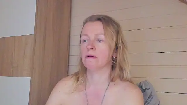 I_AM_MILF webcam