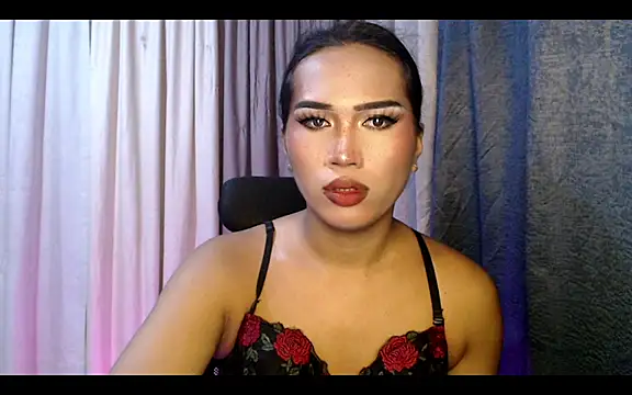 Hail_ur_Dominant webcam