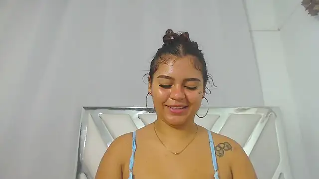 AlannaHarper webcam