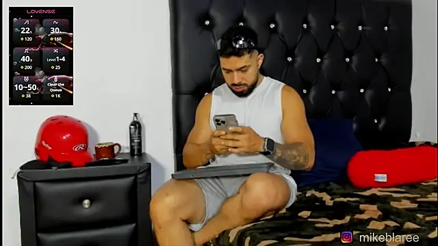 mikeblaree - Mikeblaree's free webcam - UK Sex Cams