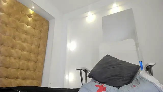 violet_giraldo webcam