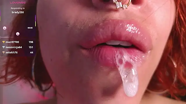 bri_von_dhara__ webcam