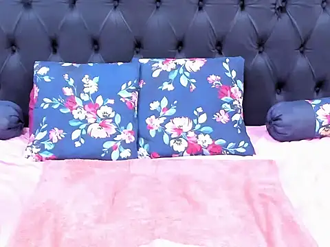 BustyBoobs67 webcam