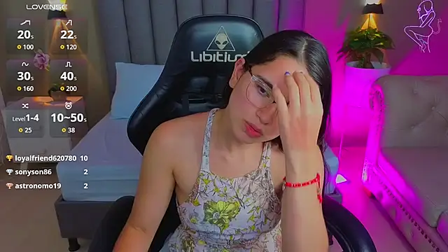 angelica_dymond