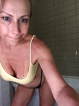 elle_milfa - Elle_Milfa's free webcam - UK Sex Cams