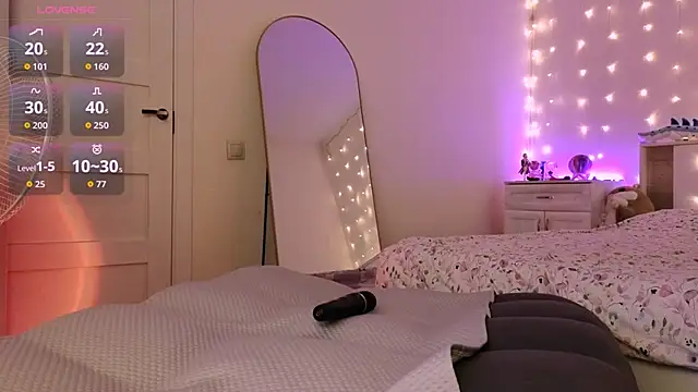 RebeccaAster webcam