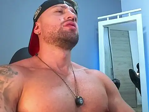 OwenMaximus814 webcam