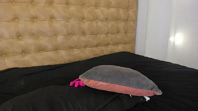 violet_giraldo webcam