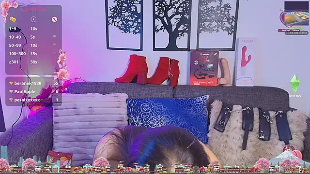 Mia_Collins_21