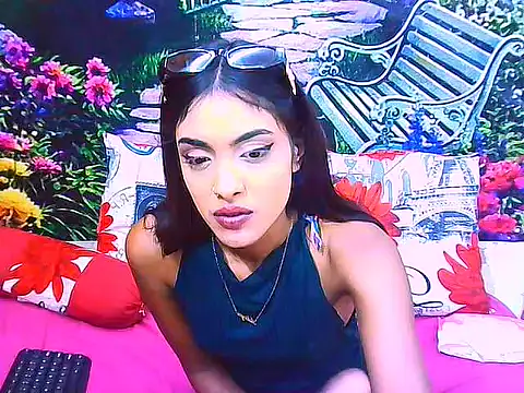 IndianPretty14u2Luv webcam