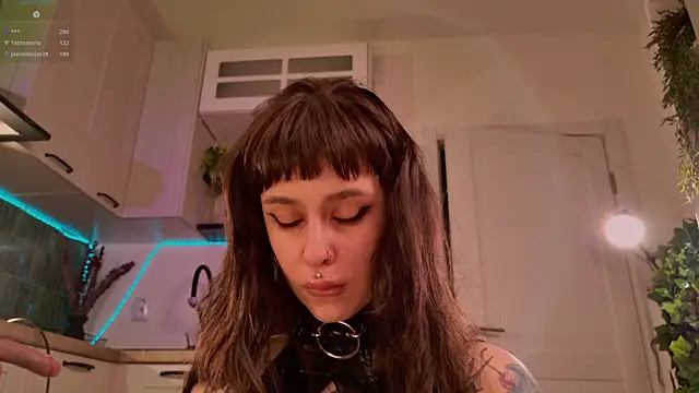 MichaellaMoon webcam