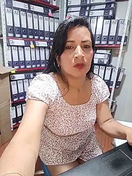 ZOE-WILDER_ webcam