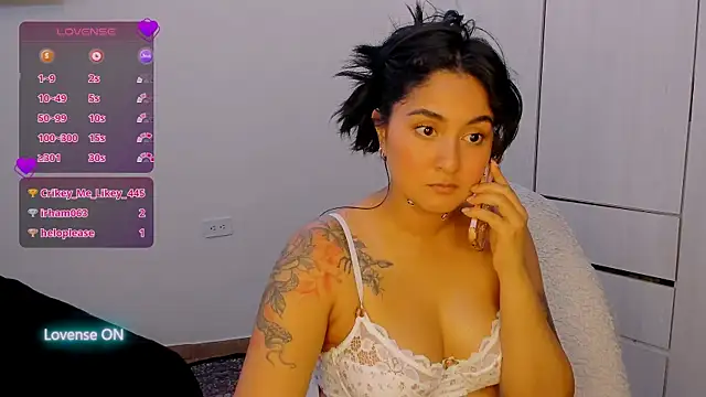 ViolettaKai webcam