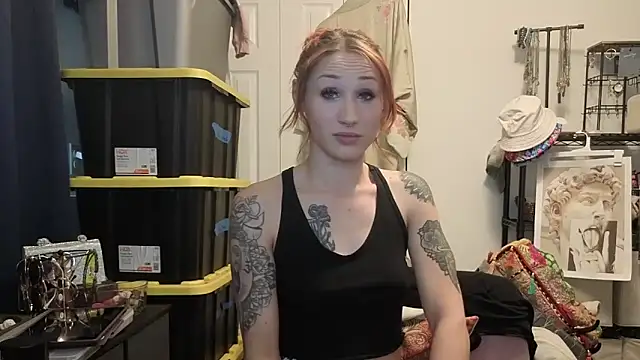 ThornsandHoney webcam