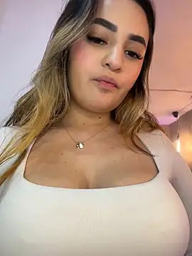 Antonella_Julieta webcam