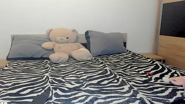 Ellyslimdoll webcam