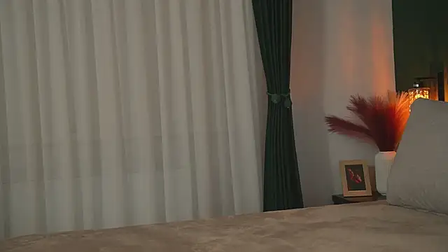 Alyonaqueen_ webcam