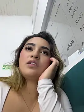 Antonella_Julieta webcam