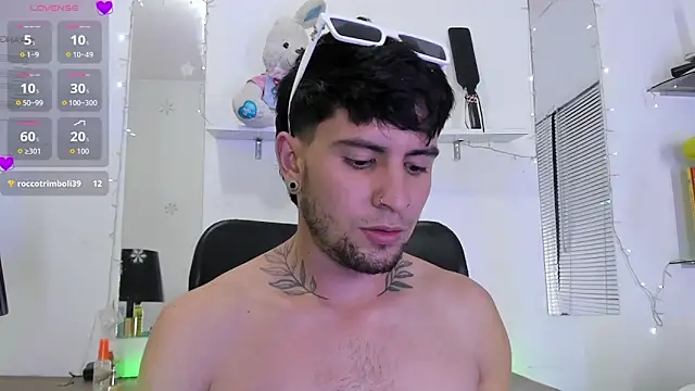 StefanoBigCock webcam