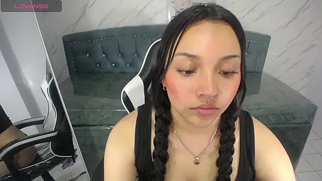 lia_harper_t webcam