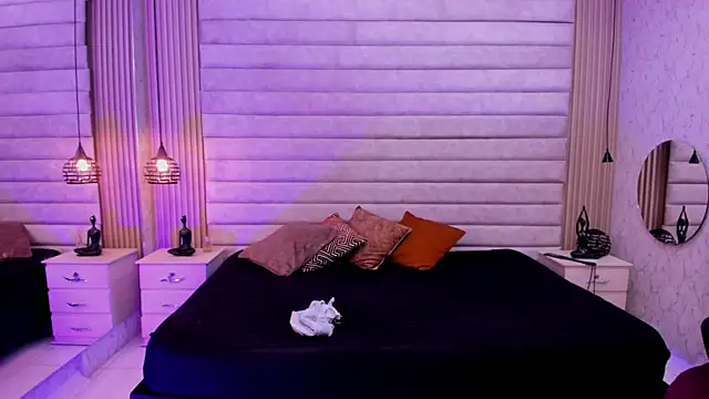 VictoriaaBlair webcam
