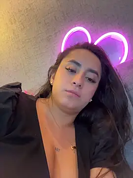 Antonella_Julieta webcam