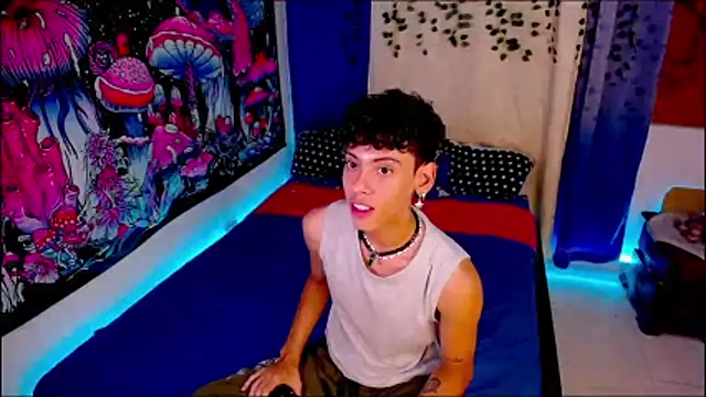 Thedoll_ethan7 webcam