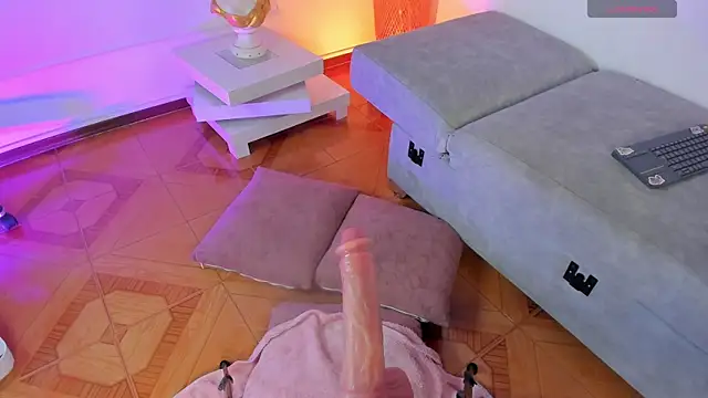 Amelie_Wine webcam
