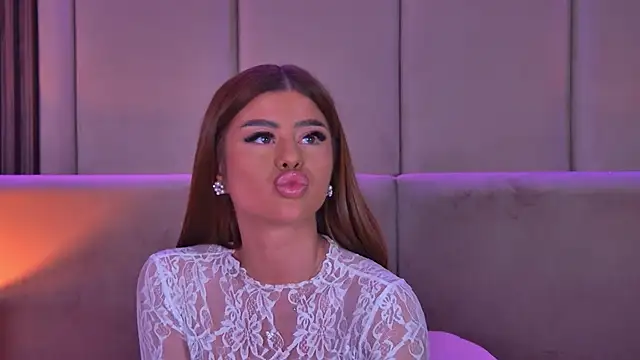 StephanieYves webcam