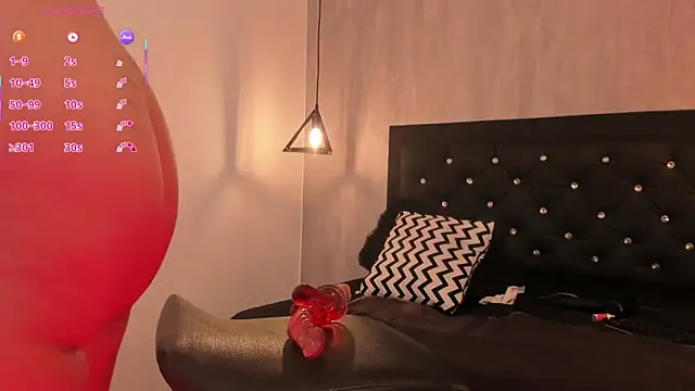 curly_babe webcam